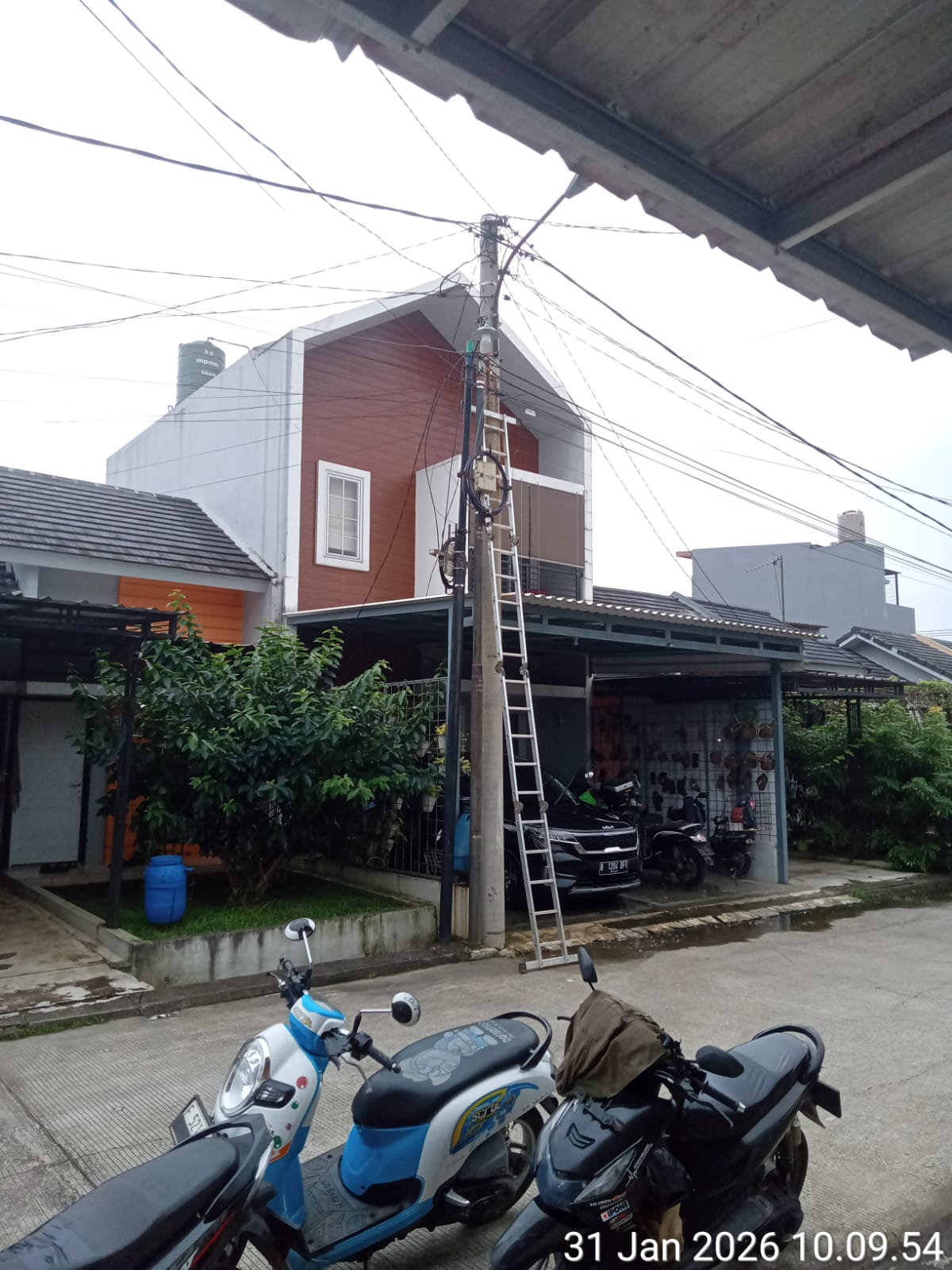 KEGIATAN PEMASANGAN LAMPU PENERANGAN JALAN UMUM (PJU)